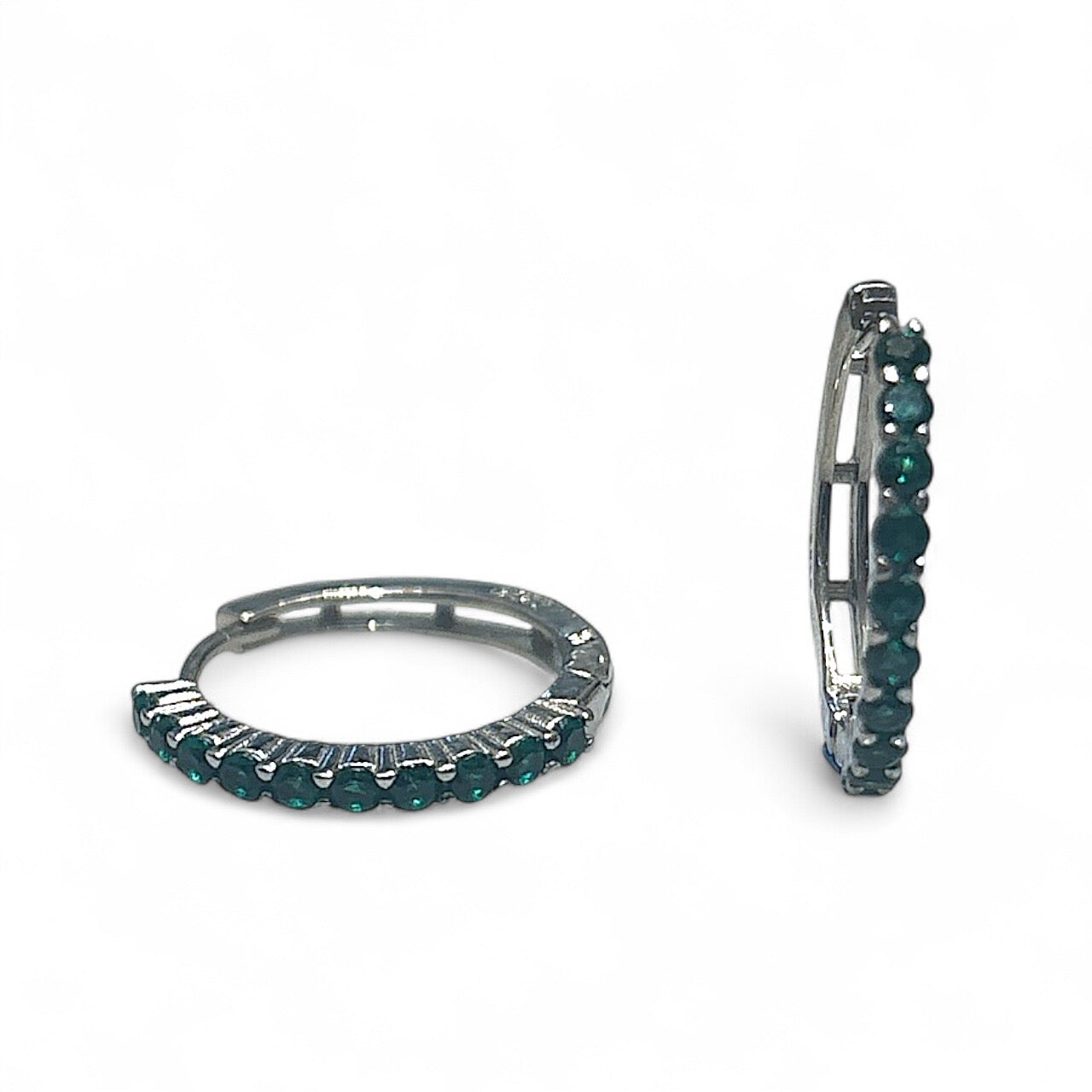 2 cm Classic cz huggie