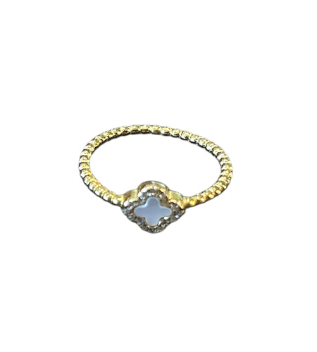 Clover stone ring